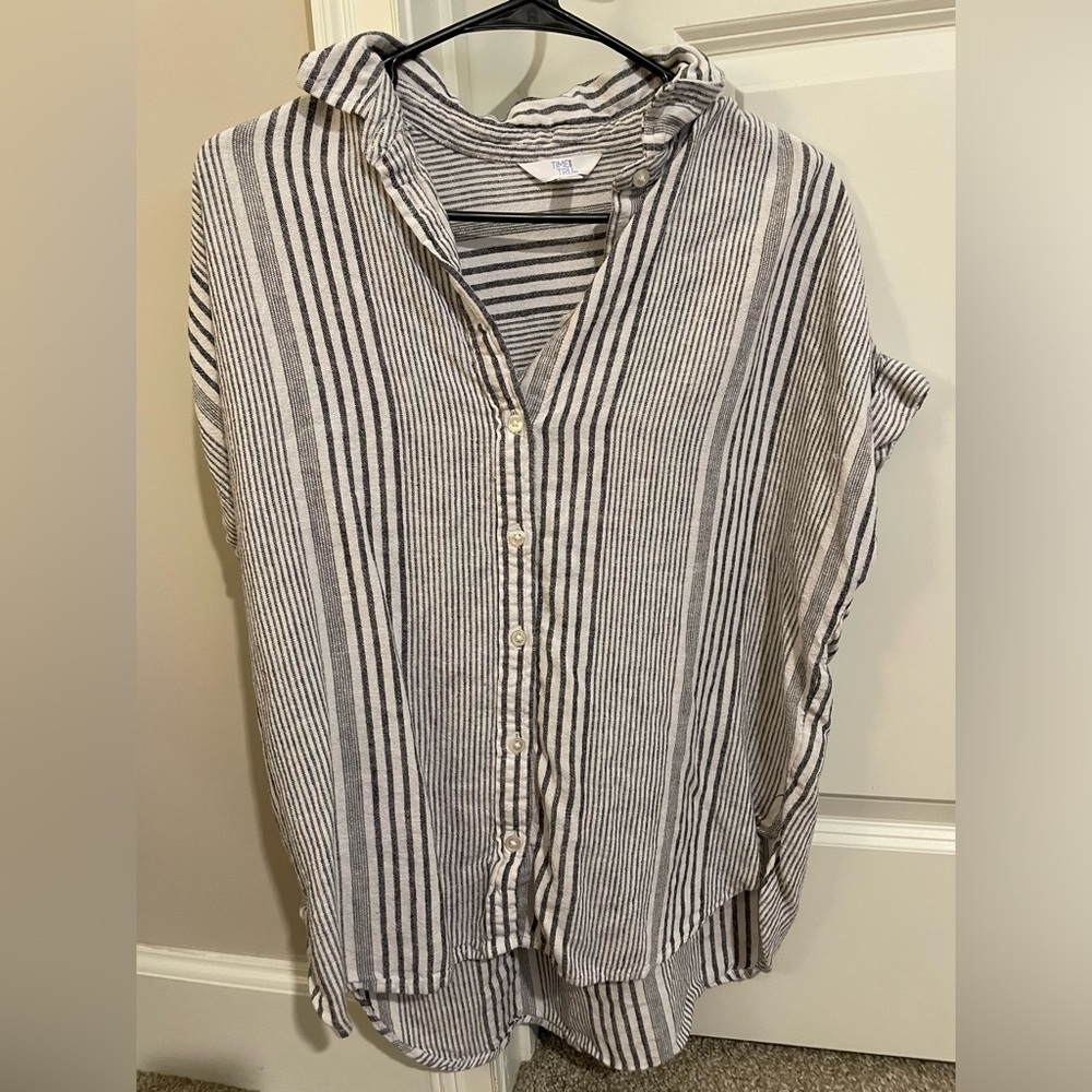 Women’s Button Up Blouse